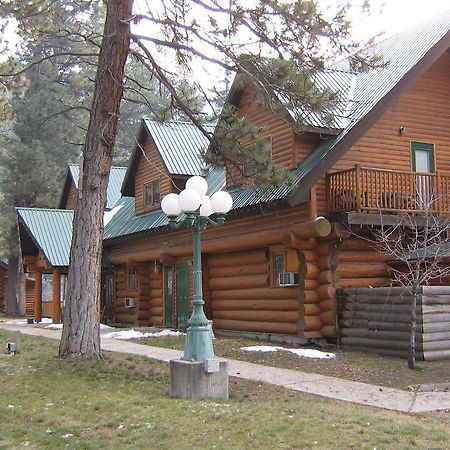 Rainbow Lake Castle Resort Принстон Экстерьер фото