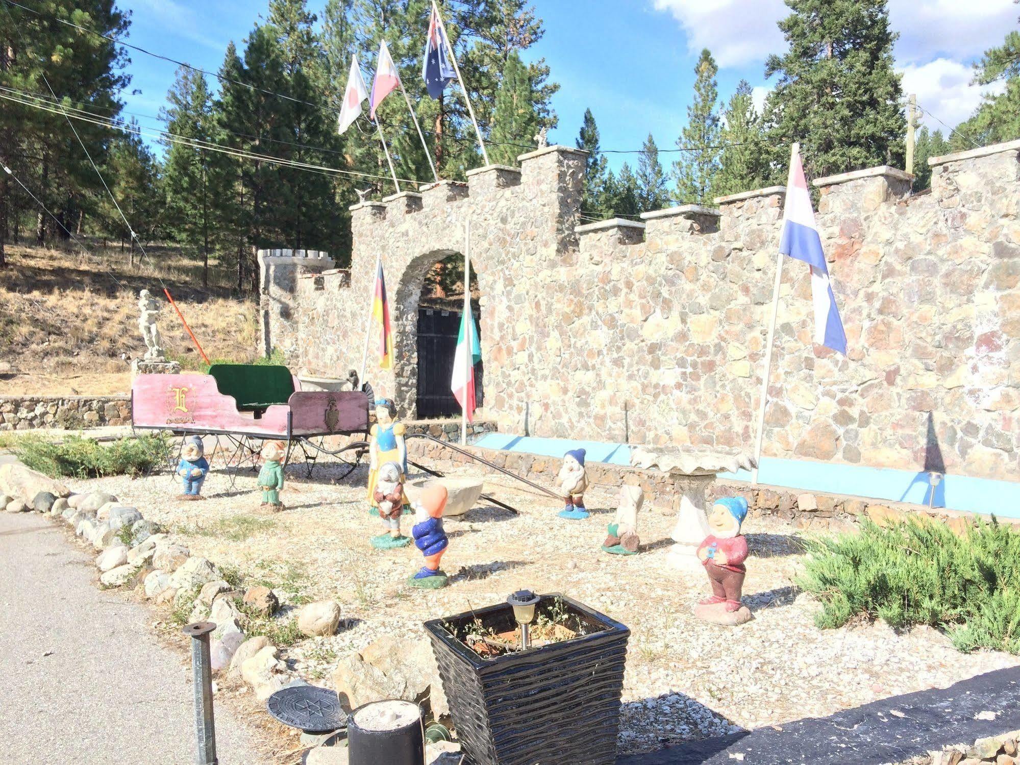 Rainbow Lake Castle Resort Принстон Экстерьер фото